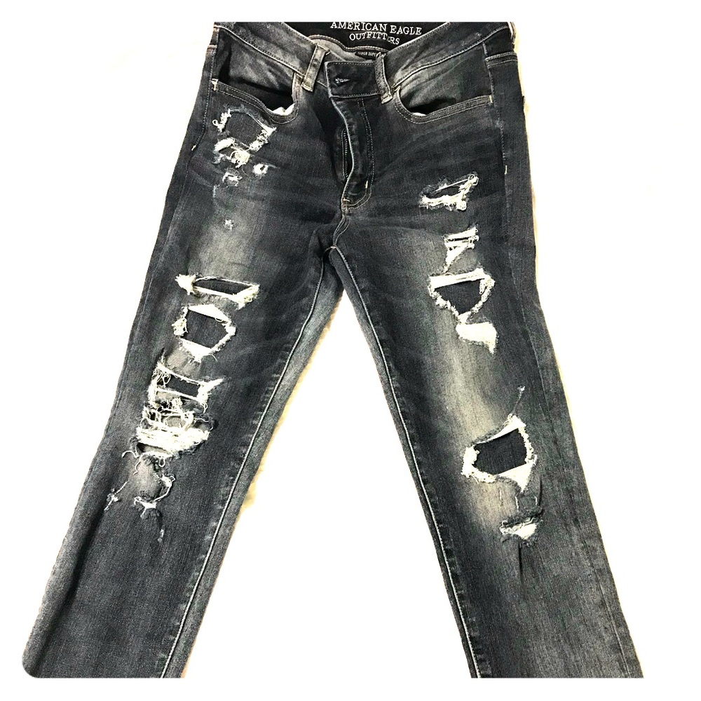 American Eagle Distressed Jeans